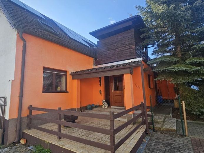 commission-free: 3 houses, 1 lake and 1 plot for development—what more could you want? – Photo 1