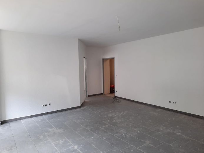 Kernsanierte helle 2-Zimmer-Erdgeschosswohnung in Recklinghausen-Grullbad – Wohnzimmer