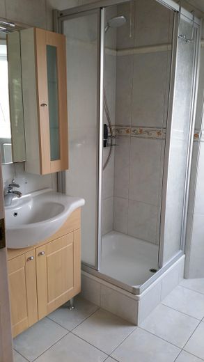 Reinbek-Schönningstedt’te şık ve bakımlı müstakil ev – Vollbad mit Dusche...