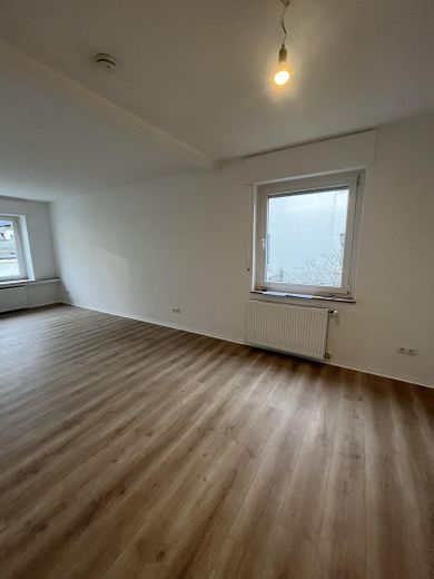 sanierte Wohnung mit Terrasse Garten u. Garage in Voxtrup – Wohnzimmer
