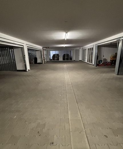 Moderne 4 Zimmer Whg. im 2. OG mit großem Balkon – Foto 12