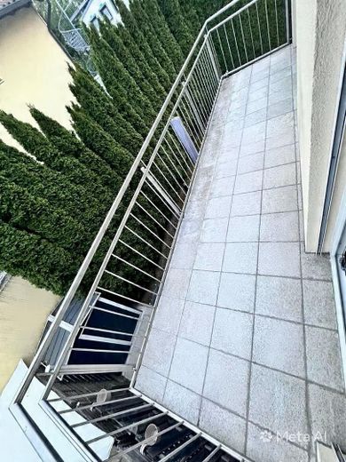 Raumwunder in Bestlage -Stillvolle DHH mit 7 Zimmern & TOP Energieeffizienz A+ – Balkon 