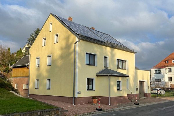Charmantes historisches Einfamilienhaus mit großem Grundstück und modernem Komfort