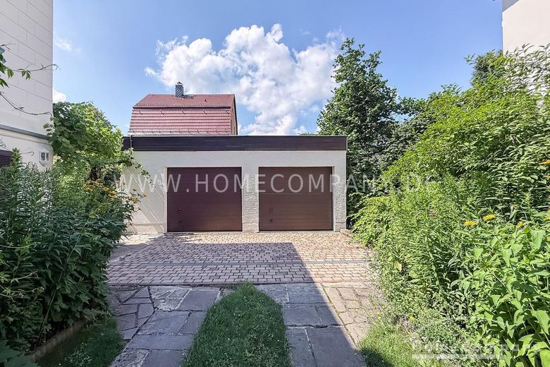14050 HomeCompany Dresden مفروش/مؤثث شقة جميلة من 3 غرف في فايسن هيرش مع استخدام الحديقة بحد أقصى 3 أشخاص – e8c3c81a4efd93a0312e177aaab1313cdce55563.jpg