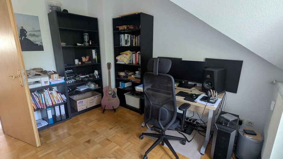 Kinderzimmer/Büro 2
