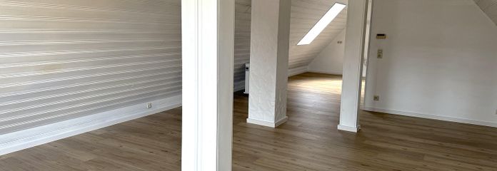 Charmantes 1-Zimmer-Apartment mit Einbauküche im Herzen der Öhringer Altstadt – Wohn-/Schlafbereich