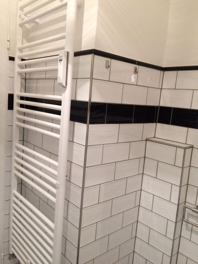 Moderne Heizung im Bad