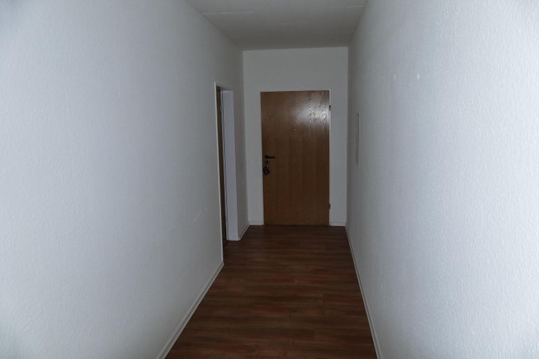 Dachgeschosswohnung mit Weitblick – Flur