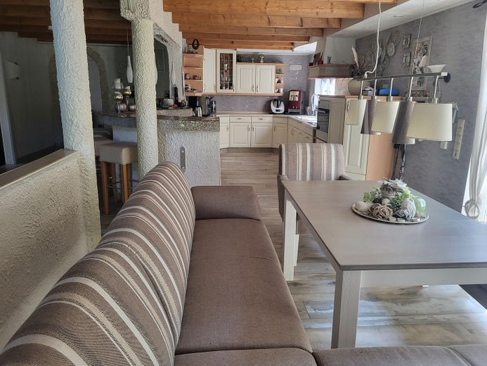 Exclusive detached house near Norddeich with pool, sauna, horse keeping – Küche-Esszimmer