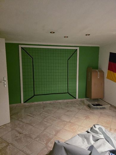 Тихий и очень ухоженный частный дом в центре Бёнена – Fussballkeller