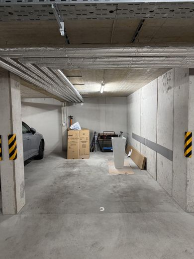 Tiefgaragenplatz 01