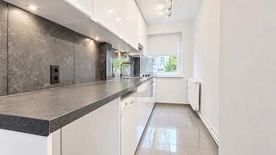 URBAIN, MODERNE, PRISÉ – 1788175567_749df4c.jpg