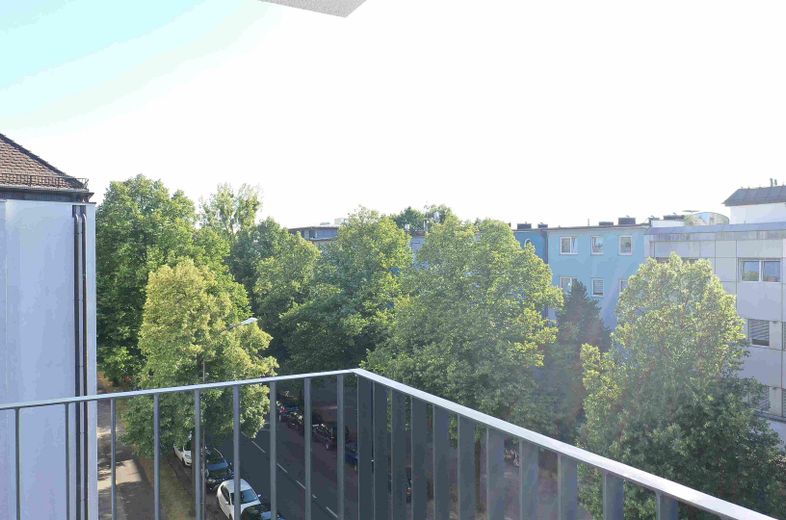 Exklusive 3,5-Zimmer-Wohnung mit Balkon und Tiefgarage in München-Sendling – Foto 1