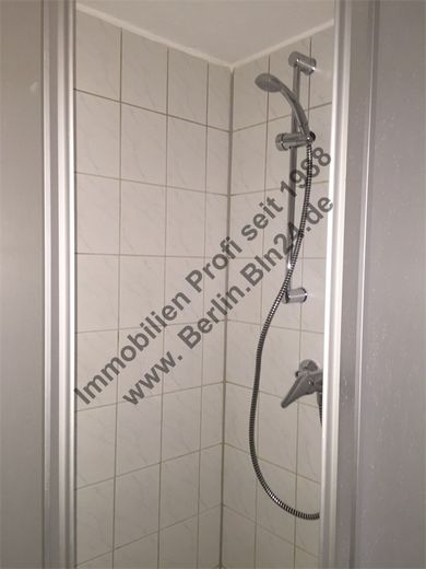 Wohnung mieten - -- Dachgeschoß Duschbad - ruhig schlafen zum Innenhof – 2-27.02.2016 085