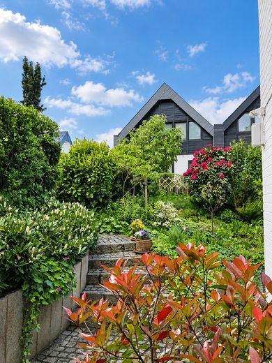 Gepflegtes Endreihenhaus in beliebter Wohngegend von Groß Flottbek – Blick aus dem Gartenzimmer