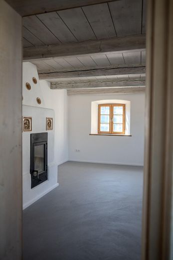 Einzigartiges Bauernhaus 1482 – Luxus-Sanierung & Erstbezug – WZ I