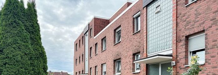 Чарівна квартира у власність із великим балконом
