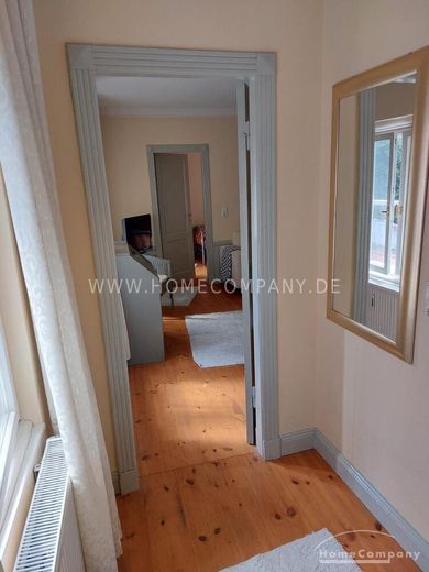 Traumhafte, neu renovierte 2-Zimmer-Wohnung in historischem Lübecker Alstadthaus – deeb134b88b354a8501385cf7e3129da9a73e170.jpg