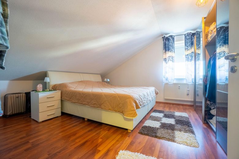 3-Zimmer-Dachgeschosswohnung mit Bergblick – Foto 7