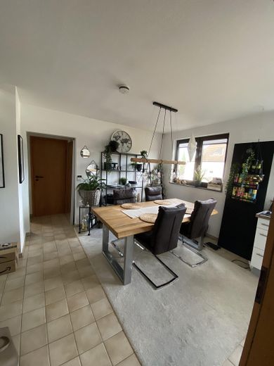 Attraktive 2-Zimmer-Maisonettewohnung in bevorzugter Wohnlage von Ratingen-Lintorf zu vermieten – Essbereich