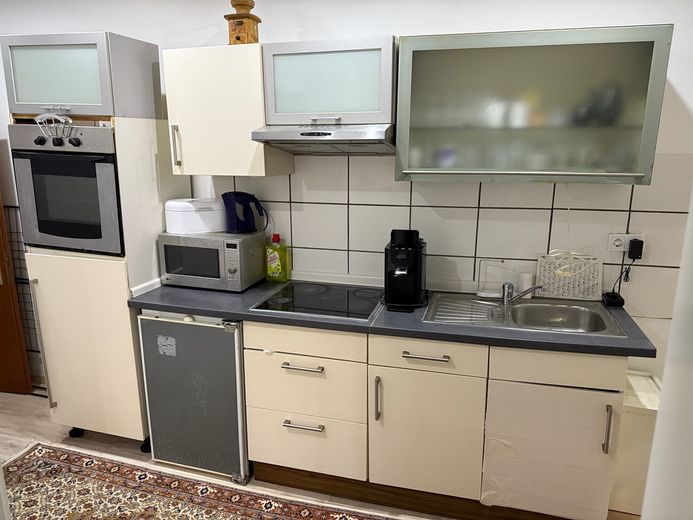 Piso de 3 habitaciones, cocina y baño cerca del aeropuerto de Hahn – Foto 5