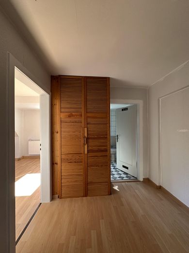 VICINO AL CENTRO! Appartamento mansardato, unità condominiale in edificio plurifamiliare ristrutturato – Flurbereich