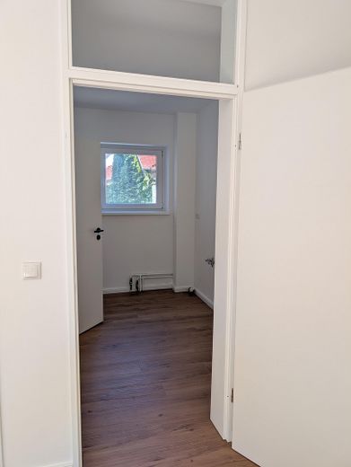 Wyjątkowe mieszkanie 1,5-pokojowe z działką ogrodową przy murach miejskich w centrum Greifswaldu – Separater Küchenraum