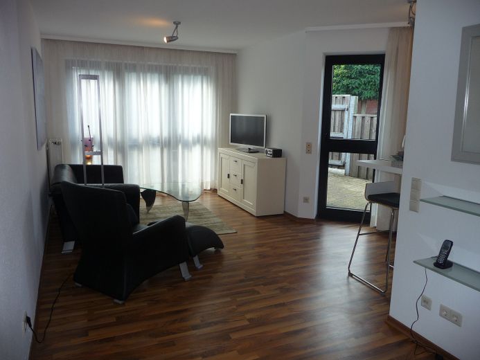 Exklusive, möblierte, ebenerdige Wohnung! Ruhige Toplage Münster-Nord-Wilkinghege – Wohnzimmer