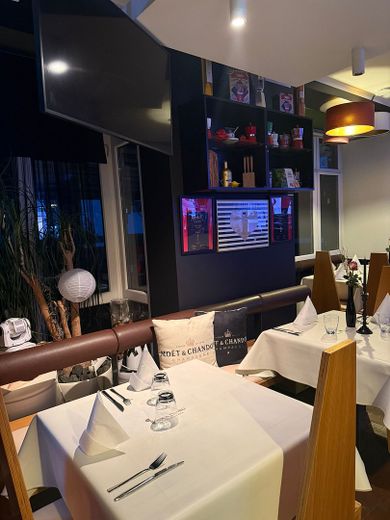 Stylowa restauracja / lokal dla wyrafinowanej gastronomii śródziemnomorskiej w Darmstadt-Griesheim – Foto 11