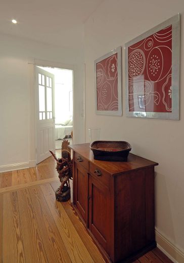 Appartement ancien de 2 pièces avec balcon – entièrement meublé, 57 m² à Winterhude, près du Stadtpark – Flur