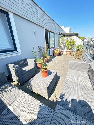 Appartement moderne meublé de 2 pièces avec une terrasse sur le toit à couper le souffle à Schwabing – d9563ce2259f3057e8240c7e33cba8bb18613dfe.jpg