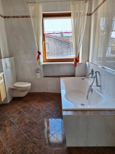Casa residenziale con capannoni di stoccaggio senza commissioni – Foto 26
