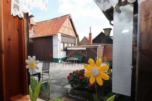 veel ruimte voor hobby en vrije tijd een- tot tweegezinswoning in Grasleben 200m2