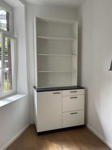 Exklusive, helle 2-Zimmer-Erdgeschosswohnung im Herzen des Jakobviertel - ideal für Singles – Küche