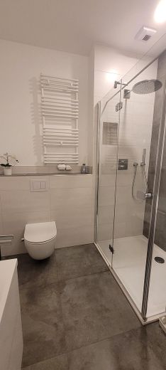 Casa a schiera d’angolo in 90530 Wendelstein-Großschwarzenlohe – Bad - DG