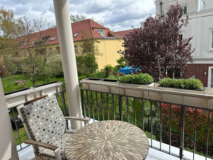 4 Zimmer Wohnung in einer Stadtvilla in Schmargendorf, Fußbodenheizung, Terrasse, 2 TG Stellplätze – Balkon 2