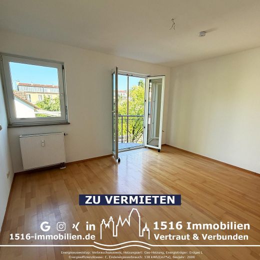Helle 2-Zimmer-Wohnung mit zwei Balkonen und Tiefgaragenstellplatz in Eichstätt – Schlafen