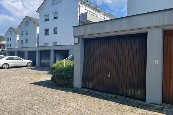 Aidlingen: 2-ZW in idyllischer Wohnlage mit Balkon & Garage