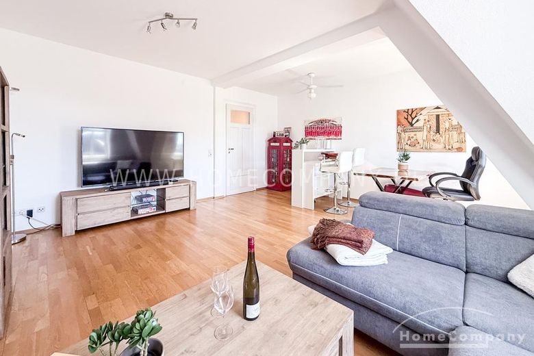 22801 HomeCompany Dresden Möbliert/Furnished 3-Zimmer Maisonette Wohnung in Dresden-Striesen mit Balkon max. 3 Personen – a3b87c3380e3c5d971fc8f7ee0e9158a0051eb05.jpg