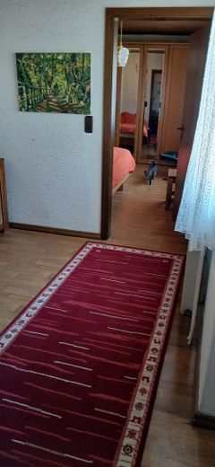 Molto spazio a poco prezzo, anche per 2 generazioni – Zugang zu  Schlafzimmer