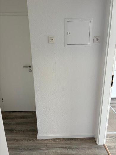 Helle Moderne 1-Zimmer Wohnung mit Einbauküche und Balkon in Motzen – Foto 25