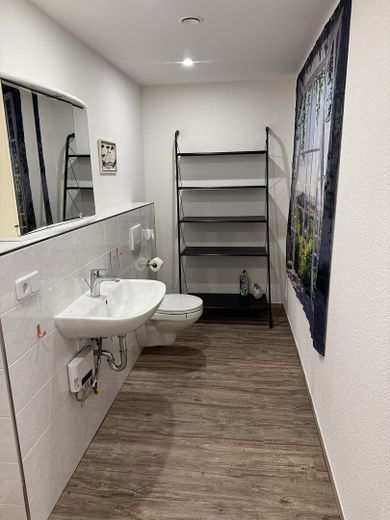 (Studenten)Wohnung im UG ab Oktober frei- möbliert, in einem 2-Familienhaus – Foto 8