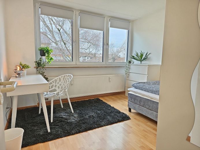 moderne möblierte 4 Zimmer Wohnung in zentraler Lage von Germering – Foto 8