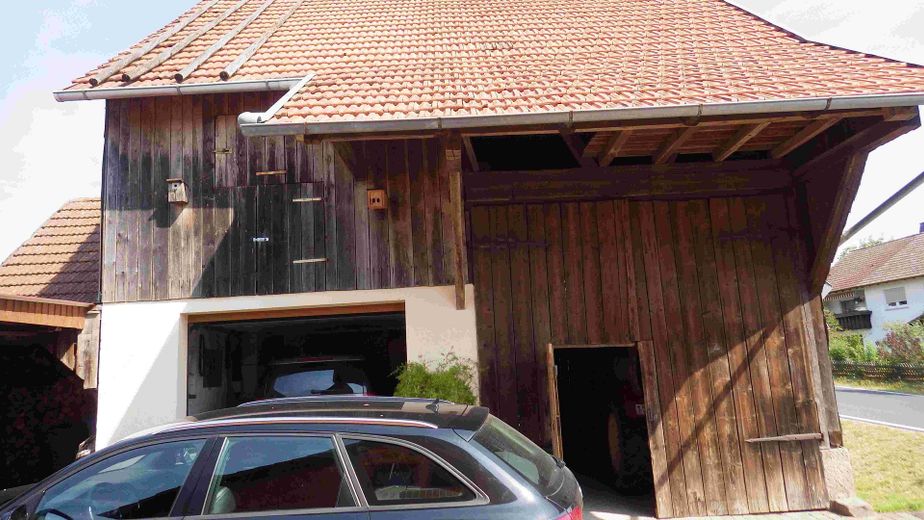 Anwesen mit Einfamilienhaus inkl. ELW & zweitem Wohnhaus, Garagen, Carport, Scheune & Werkstatt – Foto 14