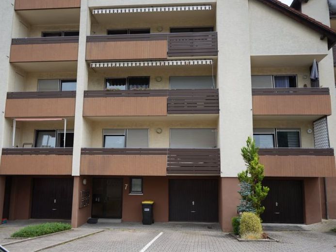 Charmante 4-Zimmer-Dachgeschosswohnung mit Loggia in Bad Mergentheim – Foto 1