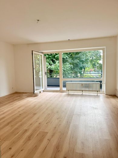 Appartamento di 2 locali con balcone e ascensore – Wohnzimmer