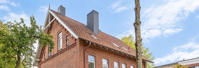 Historischer Charme trifft umfassende Modernisierung – außergewöhnliches Zweifamilienhaus mit viel Raum