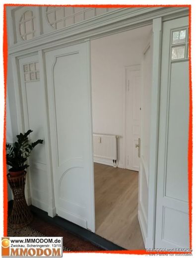 Büro- oder Praxiseinheit mit 5-Zimmern, kleiner Küche und 2 Bädern, Nähe Schlobigpark, zu vermieten! – Haupteingang