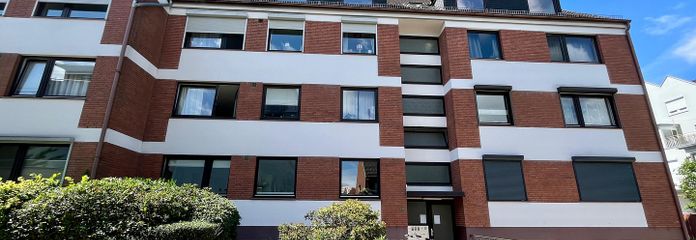 Provisionsfrei: 4-Zimmer-Dachgeschosswohnung mit Südbalkon & Garagenstellplatz in Schwachhausen