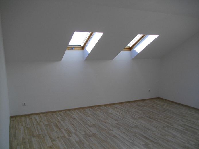 Schöne 3,5-Zimmer Wohnung mit Balkon in Königsdorf-Osterhofen – Schlafzimmer 2